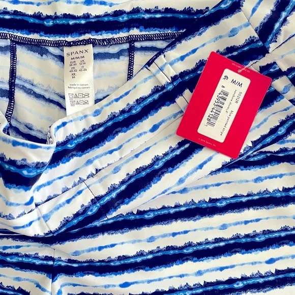 Spanx Sunshine Shorts 4” Blue Painted Stripe