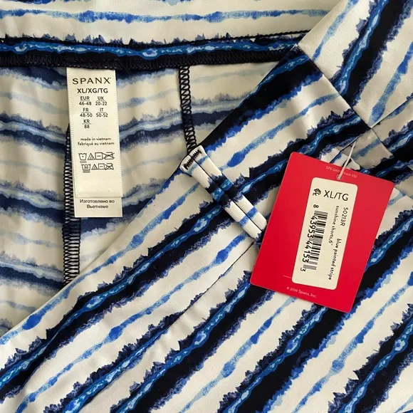 Spanx Sunshine Shorts 6” Blue Painted Stripe