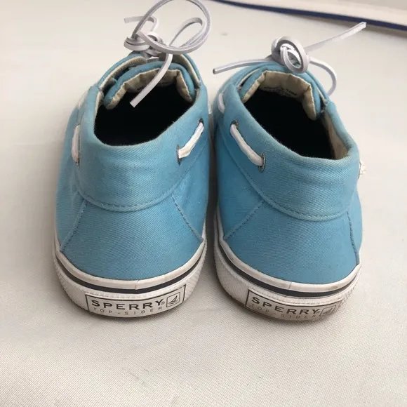 Sperry classic light blue boat shoe
