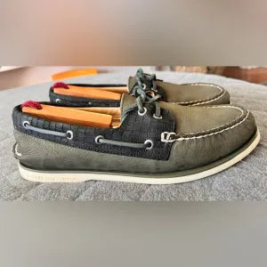 SPERRY Gold Cup 9.5 A/O 2 Eye TopSider Green &amp; Black Leather Boat Shoes Orig$175