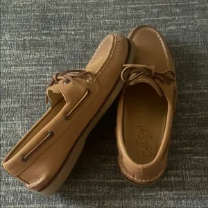 Sperry Gold Cup Tan Leather Boat Shoes with Classic Design