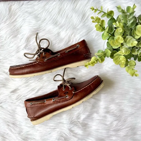 Sperry Top-Sider Authentic Original Leeward 2-Eye Classic Leather Boat Shoes