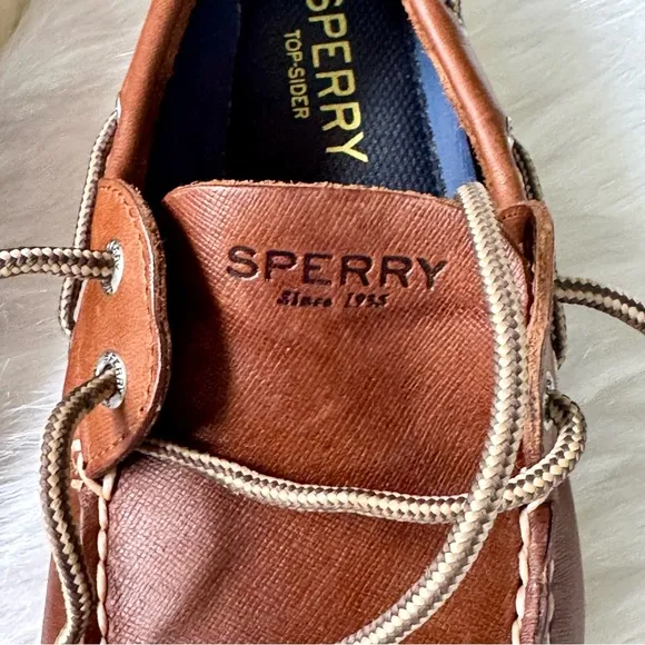 Sperry Top-Sider Authentic Original Leeward 2-Eye Classic Leather Boat Shoes