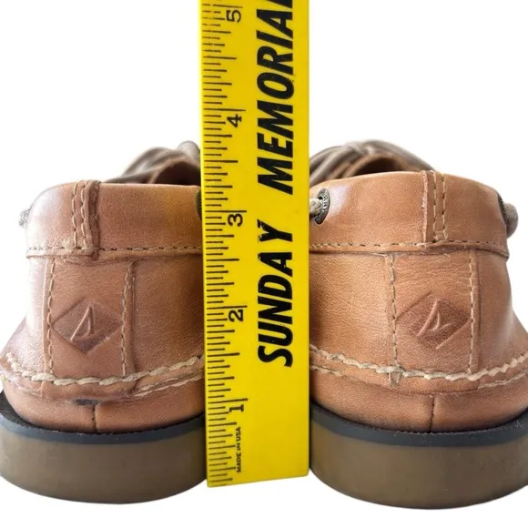 Sperry Top-Sider Mens Leeward 2 Eye Boat Shoe Size 9 Classic Leather Sahara Tan