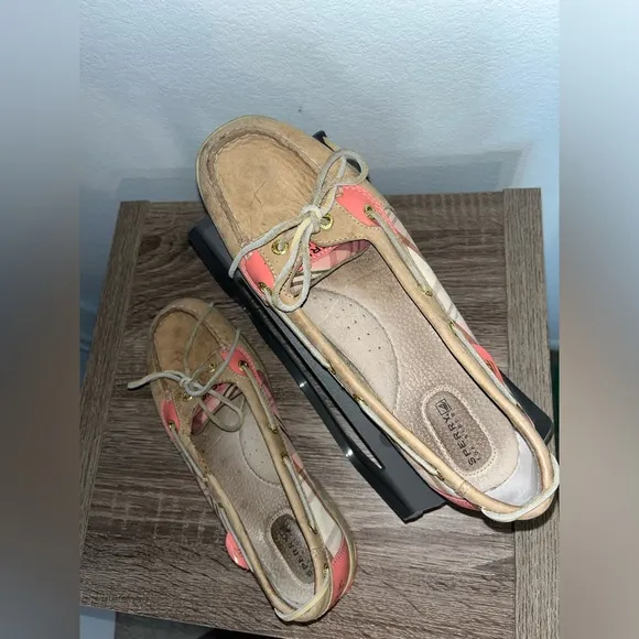 Sperry Topsider Hardback Tan Leather Pink/Plaid Preppy Boat Shoes Women's 9.5M
