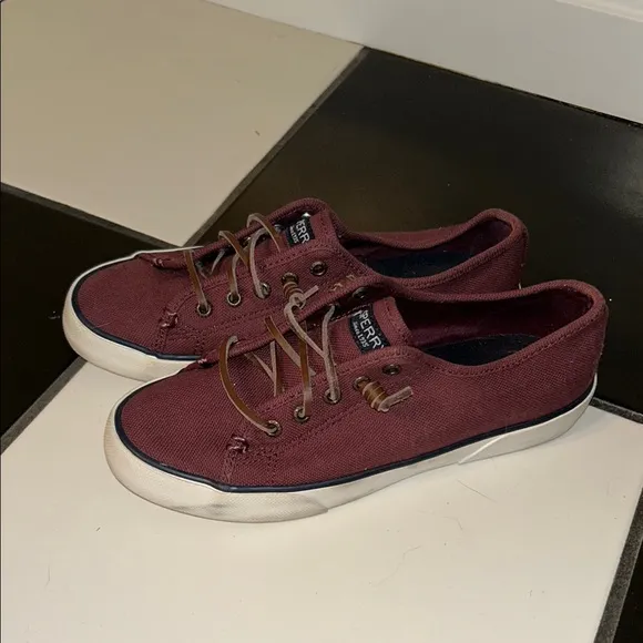 Sperry Women's Burgundy Canvas Shoes