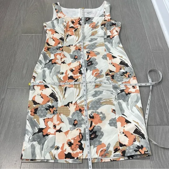 ST JOHN Collection Silk Floral Print Sheath Dress 10 Square Boat Neck Sleeveless