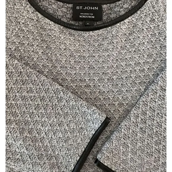 St. John  Knit 3/4 Sleeve Tunic Gray Sweater w/Black Leather Trim Size Medium