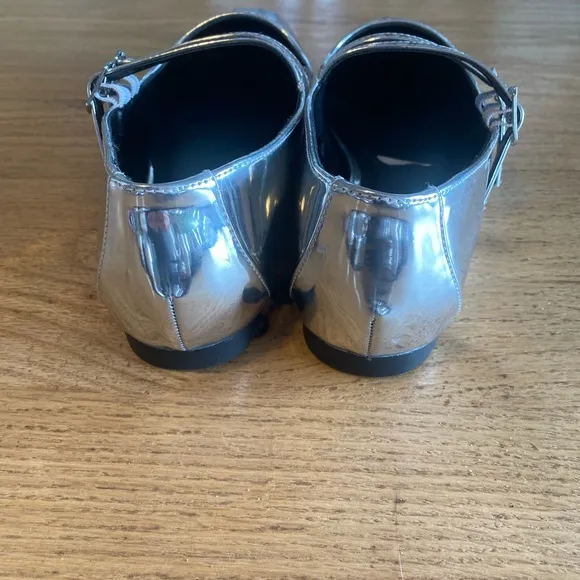 Steve Madden Benson Silver Metallic Almond Toe Mary Jane Flats Women’s 8…