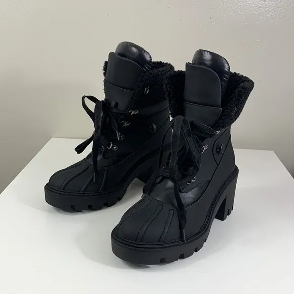 STEVE MADDEN black  boots size 8.5