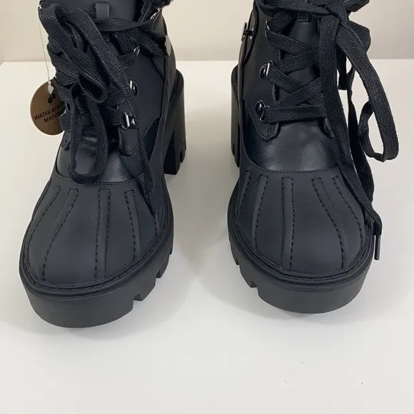 STEVE MADDEN black  boots size 8.5