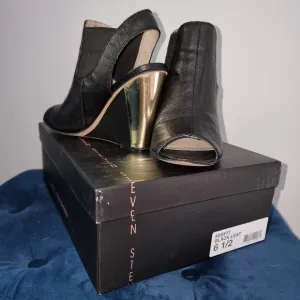 Steve Madden Black Leather Wedge with Gold Heel