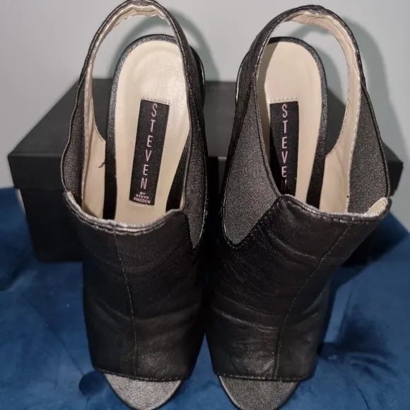 Steve Madden Black Leather Wedge with Gold Heel