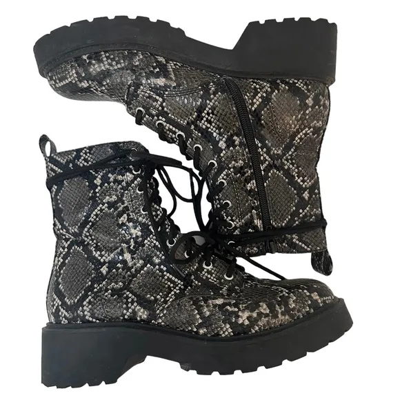 Steve Madden Combat Boots 9