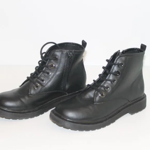 Steve Madden Combat Moto Black Zipped Boots Sz 4