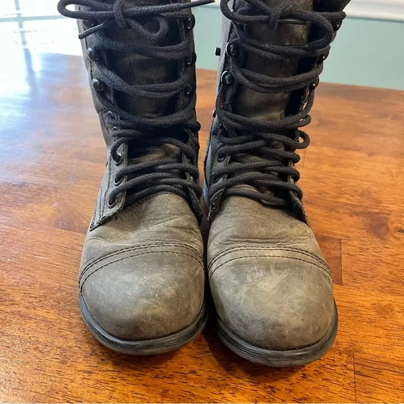 Steve Madden Convertible Fold Over Aztec Lace Up Leather Combat Boots size 6