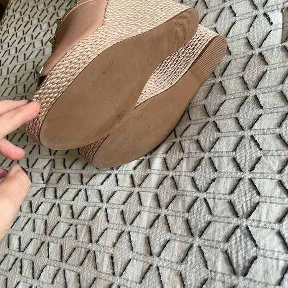 Steve Madden Manners Wedges