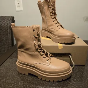 Steve Madden size 9 Camel Paris