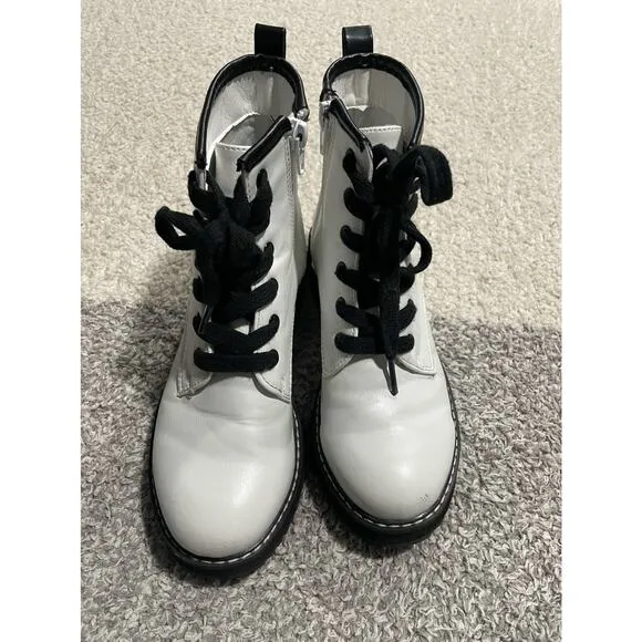 Steve Madden Youth Size 2 Kurrt Combat Boots White