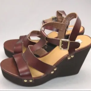 Steve Madden Brown Platform Wedges