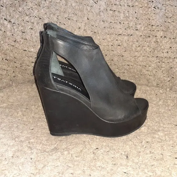 STRATEGIA-Black Oiled Suede Platform Wedges-Back Zip-Sz 36-Near Mint