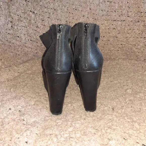 STRATEGIA-Black Oiled Suede Platform Wedges-Back Zip-Sz 36-Near Mint