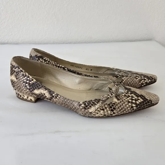 Stuart Weitzman Biege Brown Snakeskin Leather Flats Point Toe Shoes Size 8.5