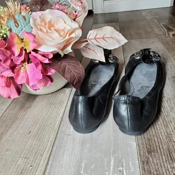 Stuart Weitzman Black Ballet Slip on Leather Flats Round Toe Women's Size 7.5M