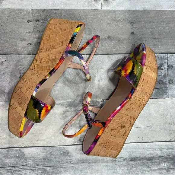 STUART WEITZMAN Diverge Patent Watercolor Platform Wedges Size 7.5