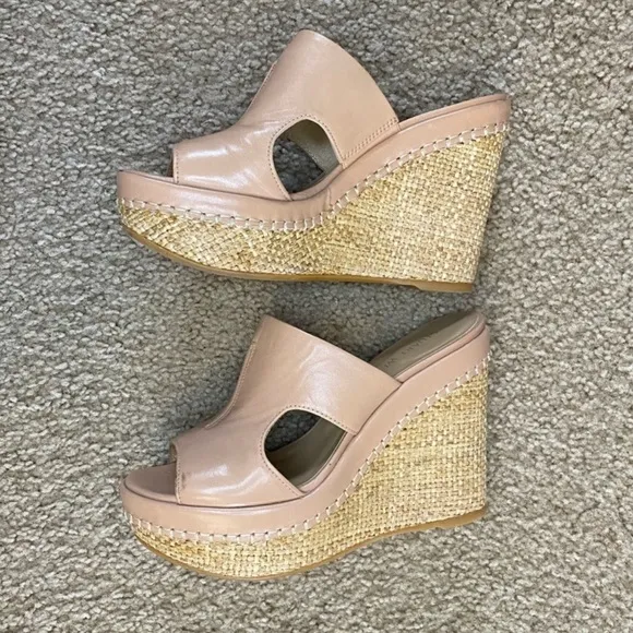 Stuart Weitzman Nude Platform Leather Wedges Size 7