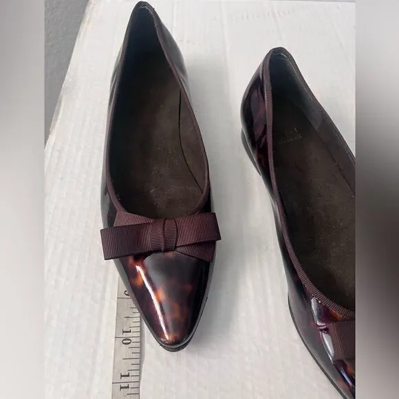 Stuart Weitzman Patent Leather Pointed Toe Tortoise Flats with bow 10 narrow