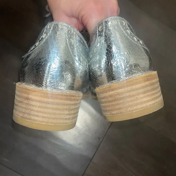 Stuart Weitzman Silver Oxford Shoes for Women