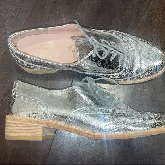 Stuart Weitzman Silver Oxford Shoes for Women