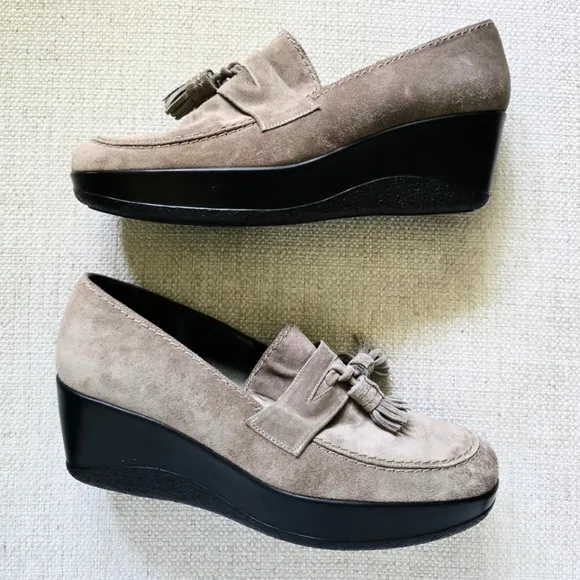 Stuart Weitzman Suede Tassel Loafers Wedges Taupe US 9M Platform