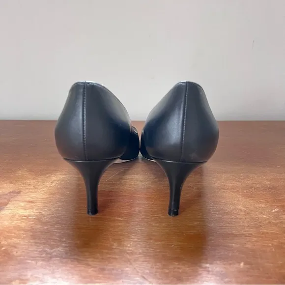 Stuart Wietzman Black Leather Kitten Heel Pump Pointed Toe Classic Business Shoe
