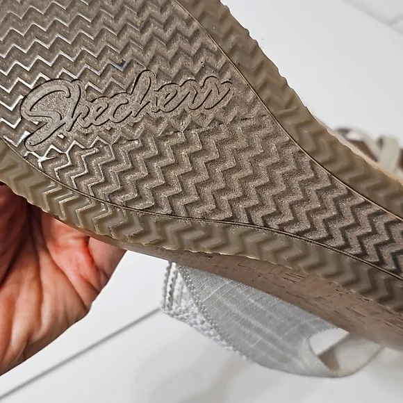 Super comfy &amp; lightweight vacation sandals