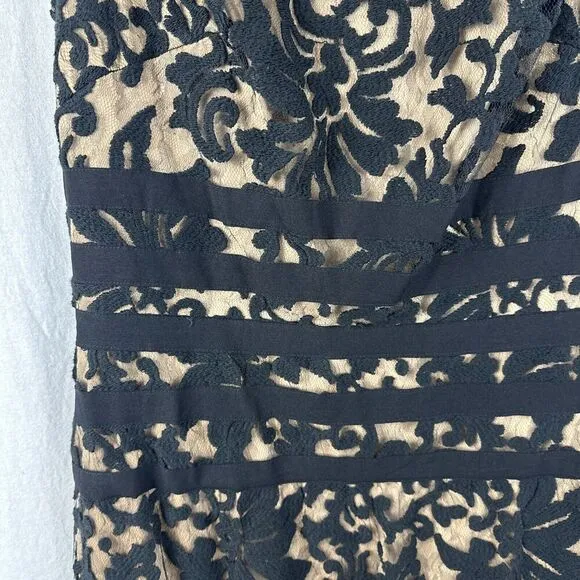 Tadashi Shoji Embroidered Black Lace Nude Lined Boat Neck Cap Sleeve Gown 14