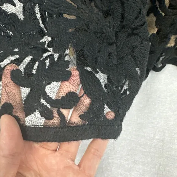 Tadashi Shoji Embroidered Black Lace Nude Lined Boat Neck Cap Sleeve Gown 14