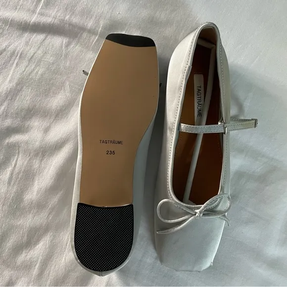 TAGTRAUME Women’s Better Square Toe Flats in Gray Silver (Size: 235mm KR)