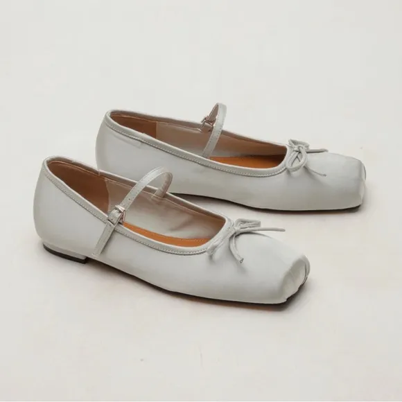 TAGTRAUME Women’s Better Square Toe Flats in Gray Silver (Size: 235mm KR)