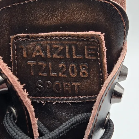Taizile TZL208 Brown Leather Spiked Skull Detail Lace Up Combat Boots Size 8.5