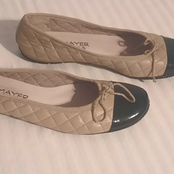Tan And Black Ballet Flats Size 9.5