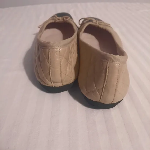 Tan And Black Ballet Flats Size 9.5