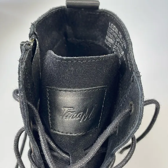 Tara M Leena Size‎ 42 Black Leather and Suede Side zip lace up Ankle Boots