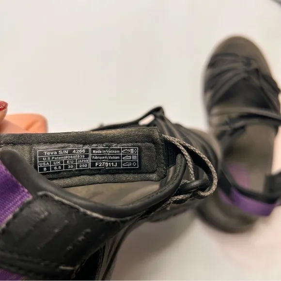 Teva Tirra Hiking Sporty Strappy Sandals Outdoor Water Shoes Black Purple Size 8