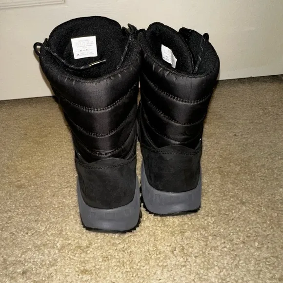 The North Face men’s thermoball zip up Black Winter Boots 8.5 outdoor hiking