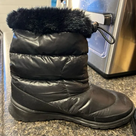 The North Face Nupste III Lightweight Down Boots