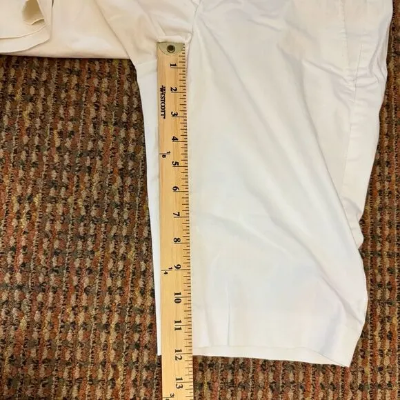 Theory Women's Flat Front Chino Bermuda Shorts Welt Pocket- White , size 2‎