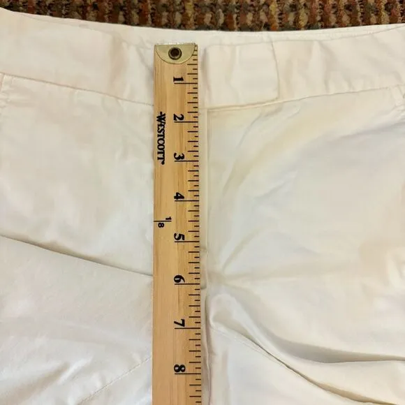 Theory Women's Flat Front Chino Bermuda Shorts Welt Pocket- White , size 2‎
