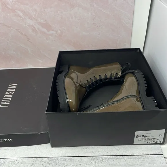 Thursday Boot Company Combat Boots in Olive 8.5 BX26